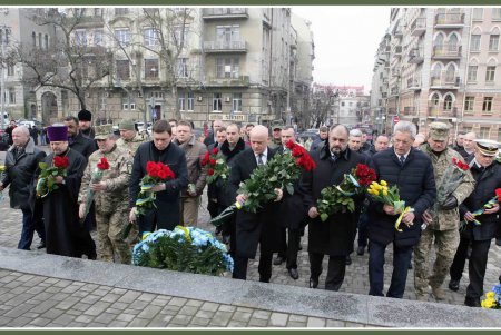 Одесситы отметили годовщину со дня рождения Великого Кобзаря (фоторепортаж)