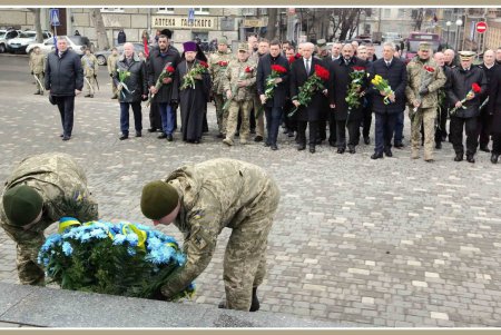 Одесситы отметили годовщину со дня рождения Великого Кобзаря (фоторепортаж)