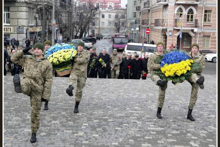 Одесситы отметили годовщину со дня рождения Великого Кобзаря (фоторепортаж)