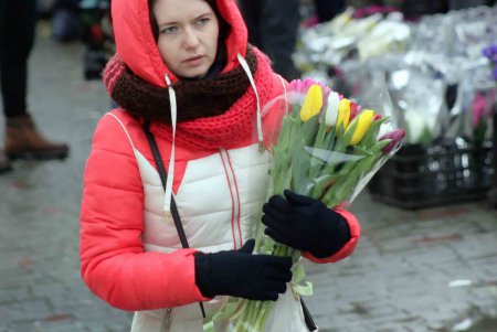 В Одессу прибыли цветные посланцы поздней весны (фоторепортаж)