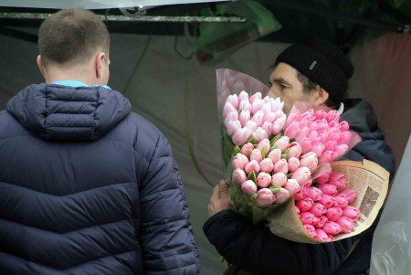 В Одессу прибыли цветные посланцы поздней весны (фоторепортаж)