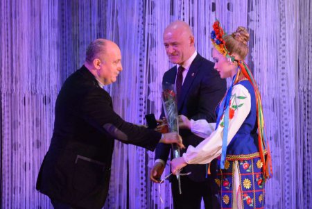Геннадий Труханов поздравил одесских коммунальщиков с профессиональным праздником (фото)