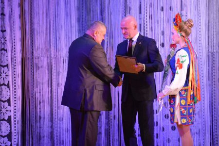 Геннадий Труханов поздравил одесских коммунальщиков с профессиональным праздником (фото)