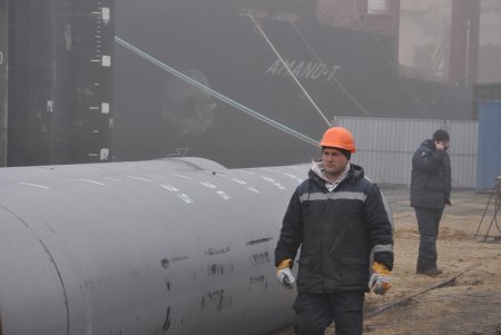 В Одесском порту проводится реконструкция одного из старейших причалов (фото)
