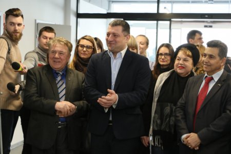 Зарубежные дипломаты побывали на рабочих местах новой мэрии Одессы (фото)