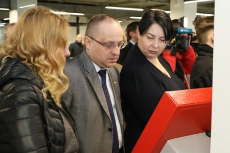 Зарубежные дипломаты побывали на рабочих местах новой мэрии Одессы (фото)