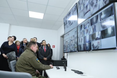 Зарубежные дипломаты побывали на рабочих местах новой мэрии Одессы (фото)
