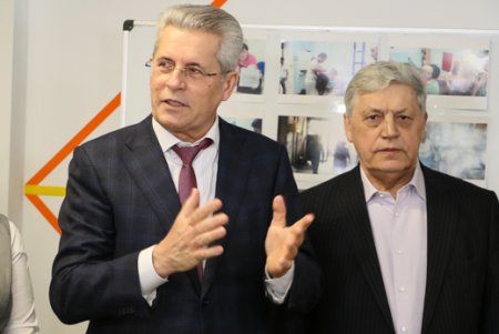 Зарубежные дипломаты побывали на рабочих местах новой мэрии Одессы (фото)