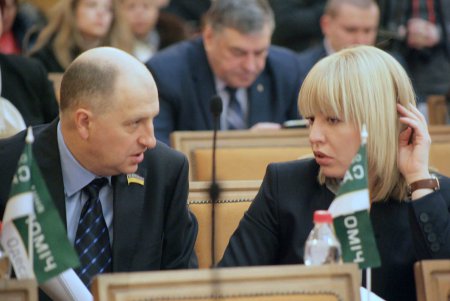Депутатский корпус городской громады Одессы: работа в зале и в кулуарах (фотофакты)