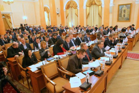 Депутатский корпус городской громады Одессы: работа в зале и в кулуарах (фотофакты)
