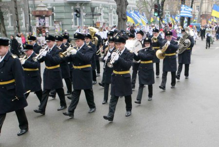 На улицах Одессы танцевали сиртаки (фоторепортаж)