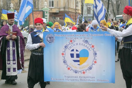 На улицах Одессы танцевали сиртаки (фоторепортаж)