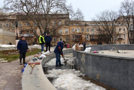 Городские фонтаны готовятся к сезону не менее своего знаменитого собрата — Большого Фонтана (фото, видео) 