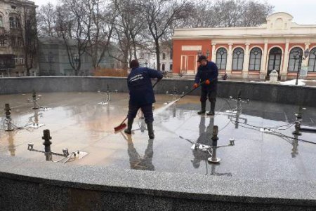 Городские фонтаны готовятся к сезону не менее своего знаменитого собрата — Большого Фонтана (фото, видео) 