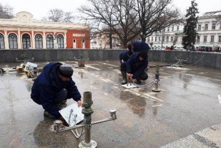 Городские фонтаны готовятся к сезону не менее своего знаменитого собрата — Большого Фонтана (фото, видео) 