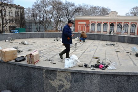 Городские фонтаны готовятся к сезону не менее своего знаменитого собрата — Большого Фонтана (фото, видео) 