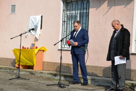 Одесские железнодорожники почтили память своего погибшего на Донбассе коллеги (фото)