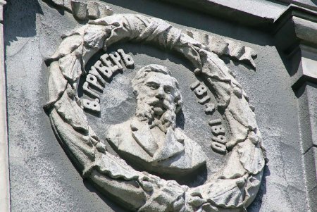 Архитектурная роскошь медицинского университета на пути между прошлым и моргом (печальный фотовзгляд)