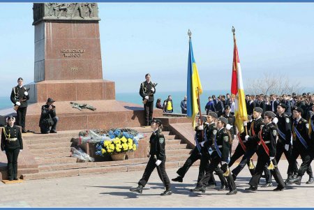 Посту №1 на Аллее Славы исполнилось полвека (фоторепортаж)