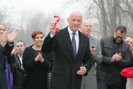 В День освобождения Одессы ожил заброшенный городской фонтан (фото)