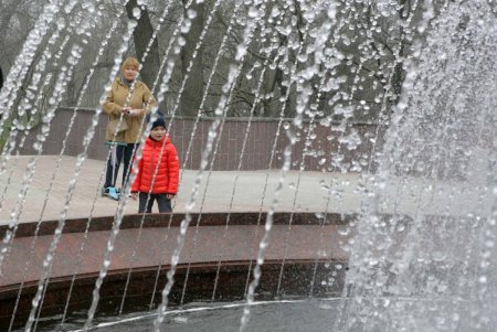 В День освобождения Одессы ожил заброшенный городской фонтан (фото)