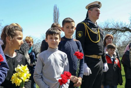В сквере Партизанской славы почтили память погибших воинов-освободителей Одессы (фото)