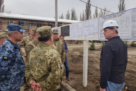 Министр обороны Полторак проинспектировал строительство военного городка под Одессой (фото)