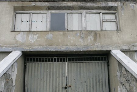 На руинах гордости армейского спорта (фоторепортаж)
