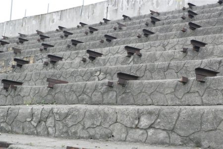 На руинах гордости армейского спорта (фоторепортаж)