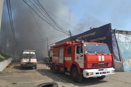 От «Песка» на 13-й станции Большого Фонтана остался песок