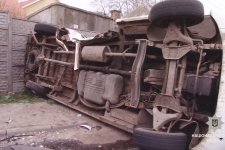 Полиция выясняет обстоятельства ДТП в Малиновском районе (фото)
