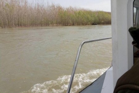 Военные моряки приступили к поиску мин на Дунае (фото)