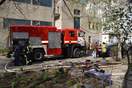 Пожар в жилом доме на Ильфа и Петрова не обошелся без жертв (фото, обновлено)