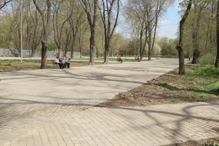 Геннадий Труханов проинспектировал капремонт Новощепного ряда и благоустройство Преображенского парка  (фото)