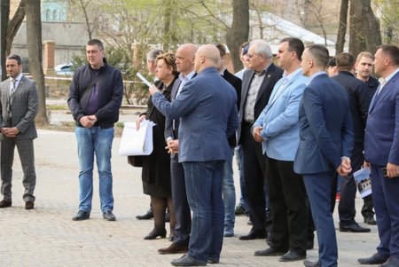 Геннадий Труханов проинспектировал капремонт Новощепного ряда и благоустройство Преображенского парка  (фото)
