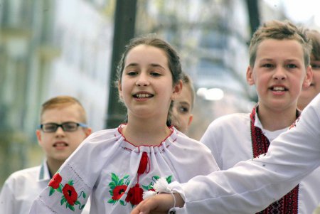 Одесские дети читают всегда, читают везде (фоторепортаж)