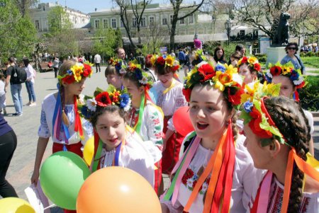 Одесские дети читают всегда, читают везде (фоторепортаж)