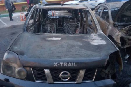 Ранним утром в Одессе сгорели три автомобиля (фото)