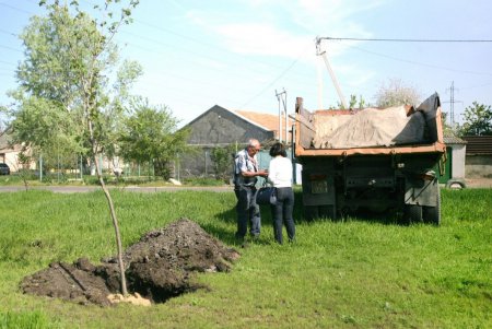 С сегодняшнего дня сквер «Счастливый» стал больше оправдывать свое название  (фоторепортаж)