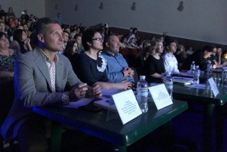 Школьные команды КВН в этом году успешно завершили рост до Кубка мэра (фото) 