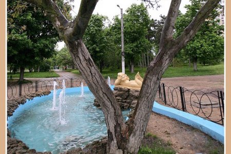 Одесская «Русалочка» вернулась в свою родную стихию (фоторепортаж)