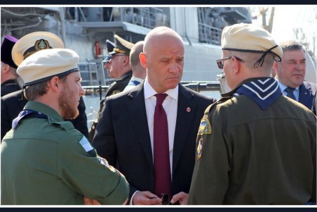 В Одессе торжественно отметили 100-летие Военно-Морского флага Украины (фоторепортаж)