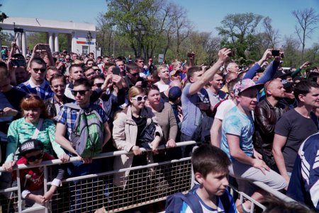 Геннадий Труханов встретился с будущим одесского футбола на презентации кубков Лиги чемпионов УЕФА (фото)