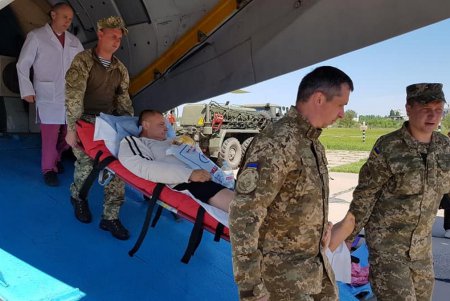 В Одесский госпиталь доставили раненых бойцов (фото)