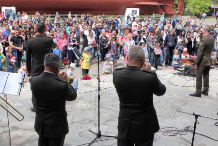 Одесская мемориальная батарея сегодня «стреляла» музыкальными залпами (фоторепортаж)