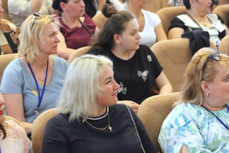 Многодетные матери Украины в Одессе ищут методы борьбы за свои права (фото)