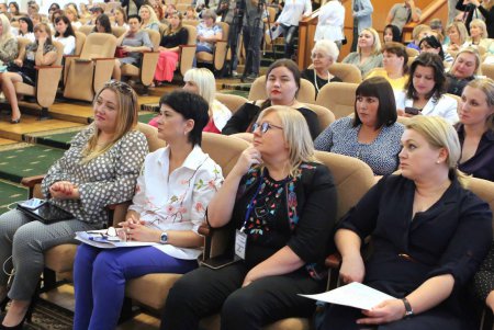 Многодетные матери Украины в Одессе ищут методы борьбы за свои права (фото)