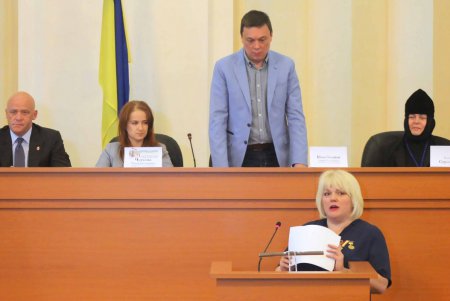 Многодетные матери Украины в Одессе ищут методы борьбы за свои права (фото)