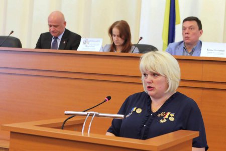 Многодетные матери Украины в Одессе ищут методы борьбы за свои права (фото)