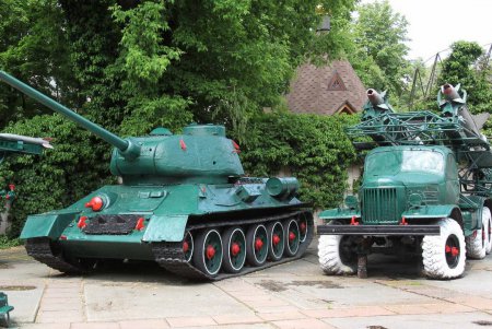 Экспонаты одесского военного музея подверглись ненаучной обработке (фоторепортаж)